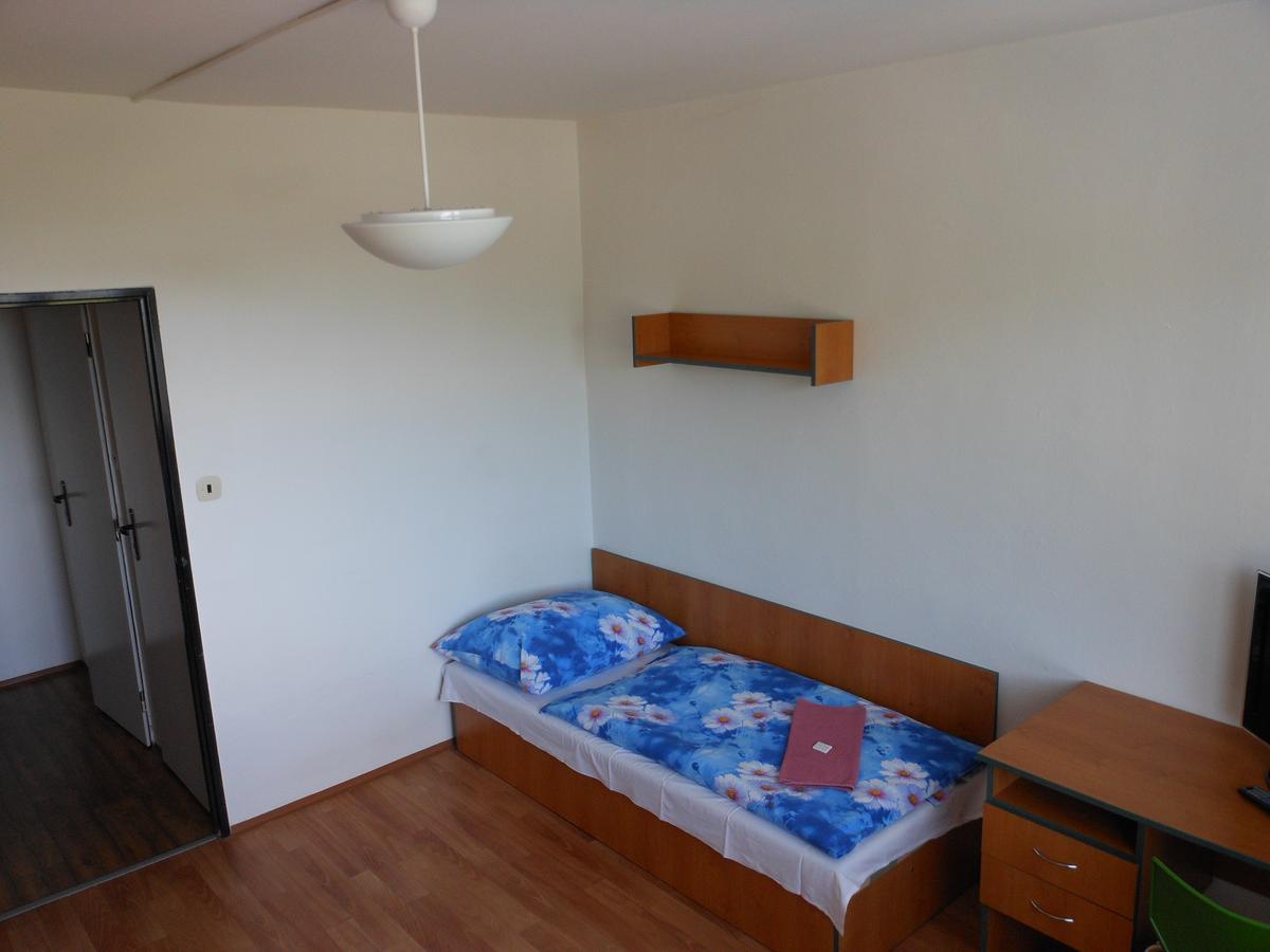 Ústí nad Labem Koleje Ujep旅舍 外观 照片